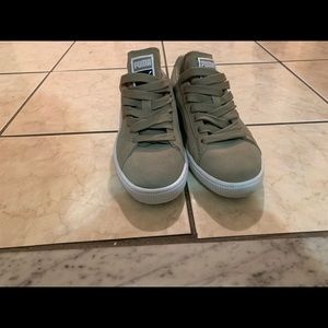 Mens Puma Suede US size 6.5